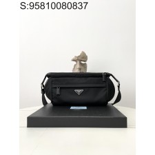 블랙프레임공장 프라다 리나일론 및 사피아노 가죽 바이커 백 2VH994 27*15.5*14cm 블랙