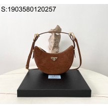 블랙프레임공장 프라다 아르케 스웨이드 숄더백 1BC194 22.5*18.5*6cm 브라운 