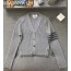 TJ공장 톰브라운 사선 스트라이프 트위스트 케이블 단색 가디건 그레이