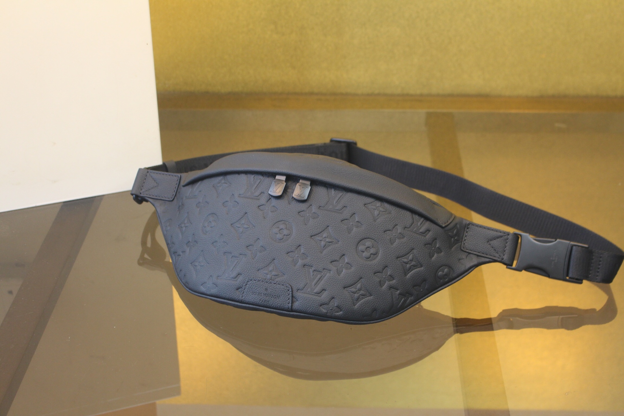img3.jpg