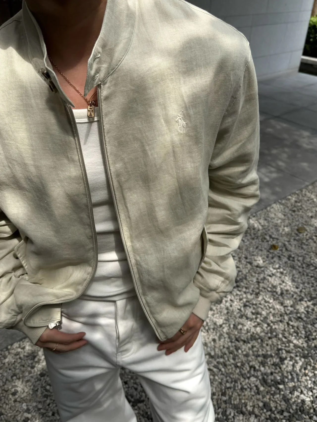 img4.jpg