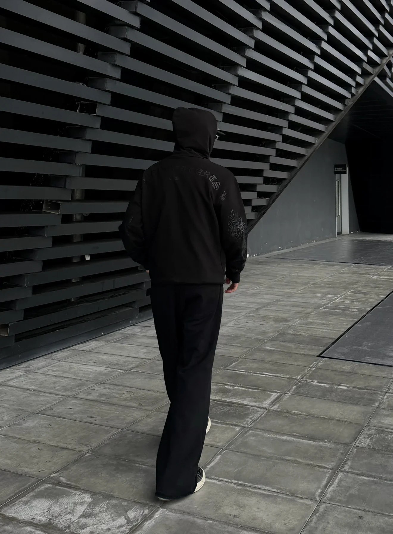 img12.jpg