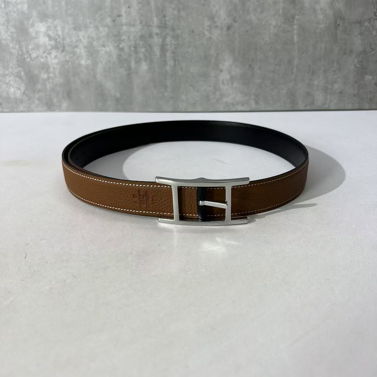 (출고사진첨부+)에르메스 Quentin 양면 벨트 32cm 연한브라운+실버