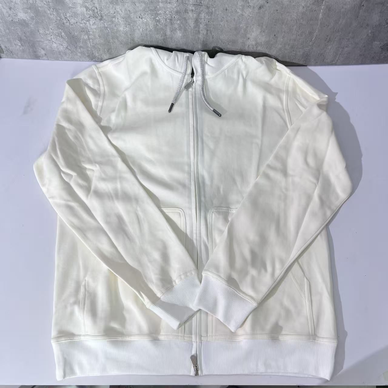 (출고사진첨부+)[LC공장] 브루넬로쿠치넬리 BRUNELLO CUCINELLI 운동복 세트 후드집업 팬츠 아이보리