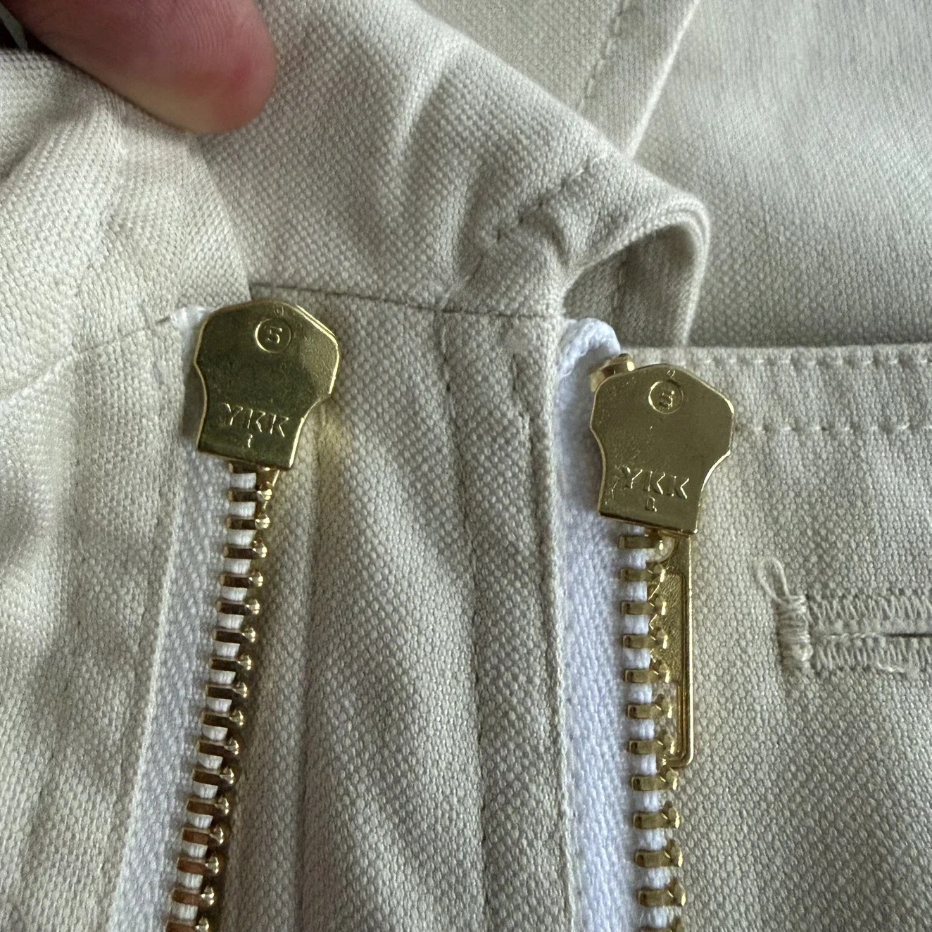 img12.jpg