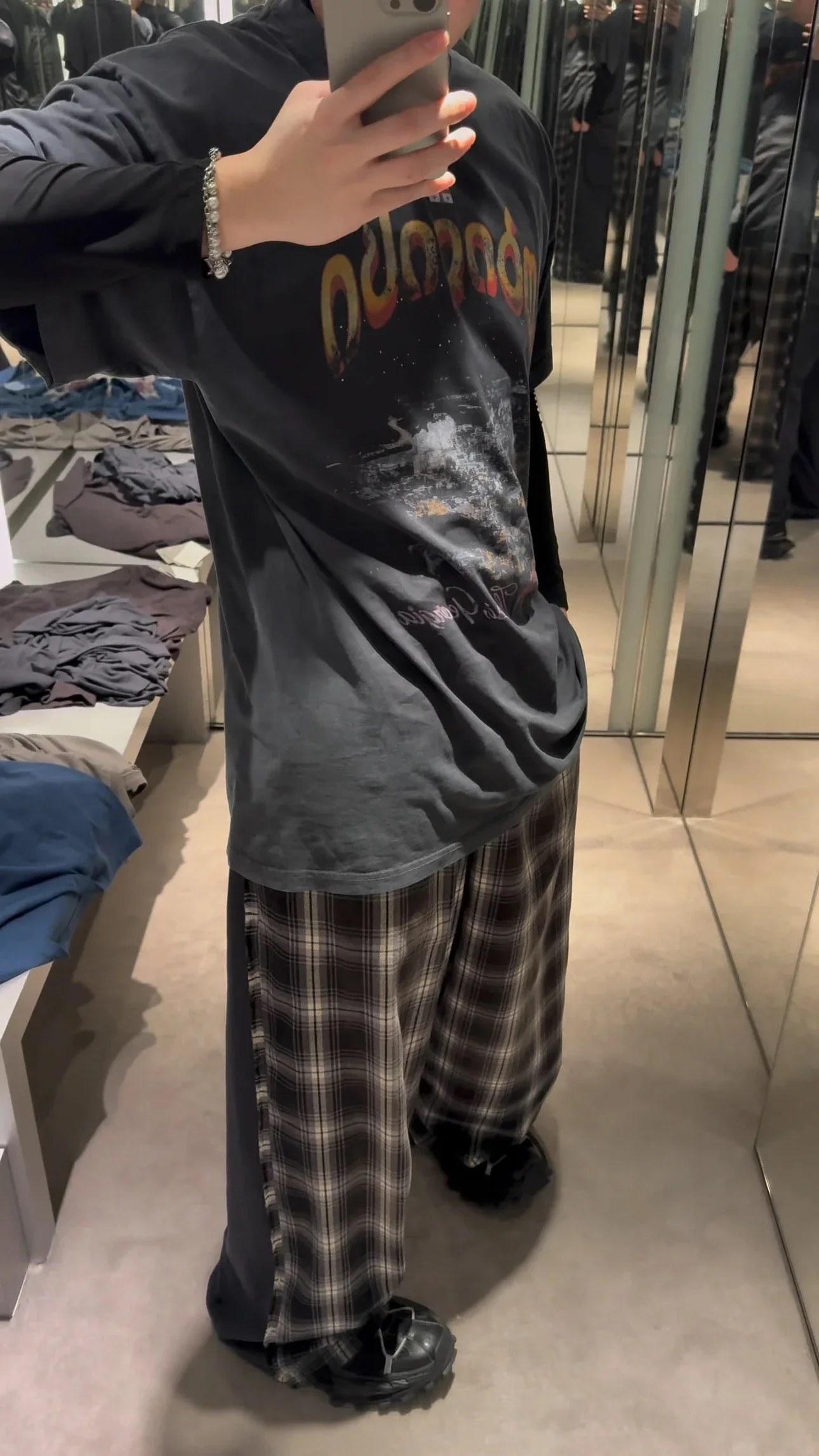img12.jpg