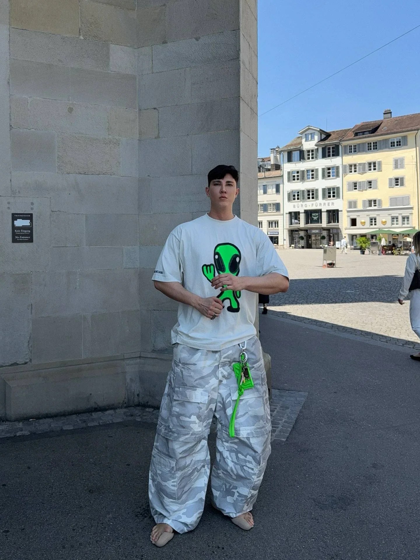 img14.jpg