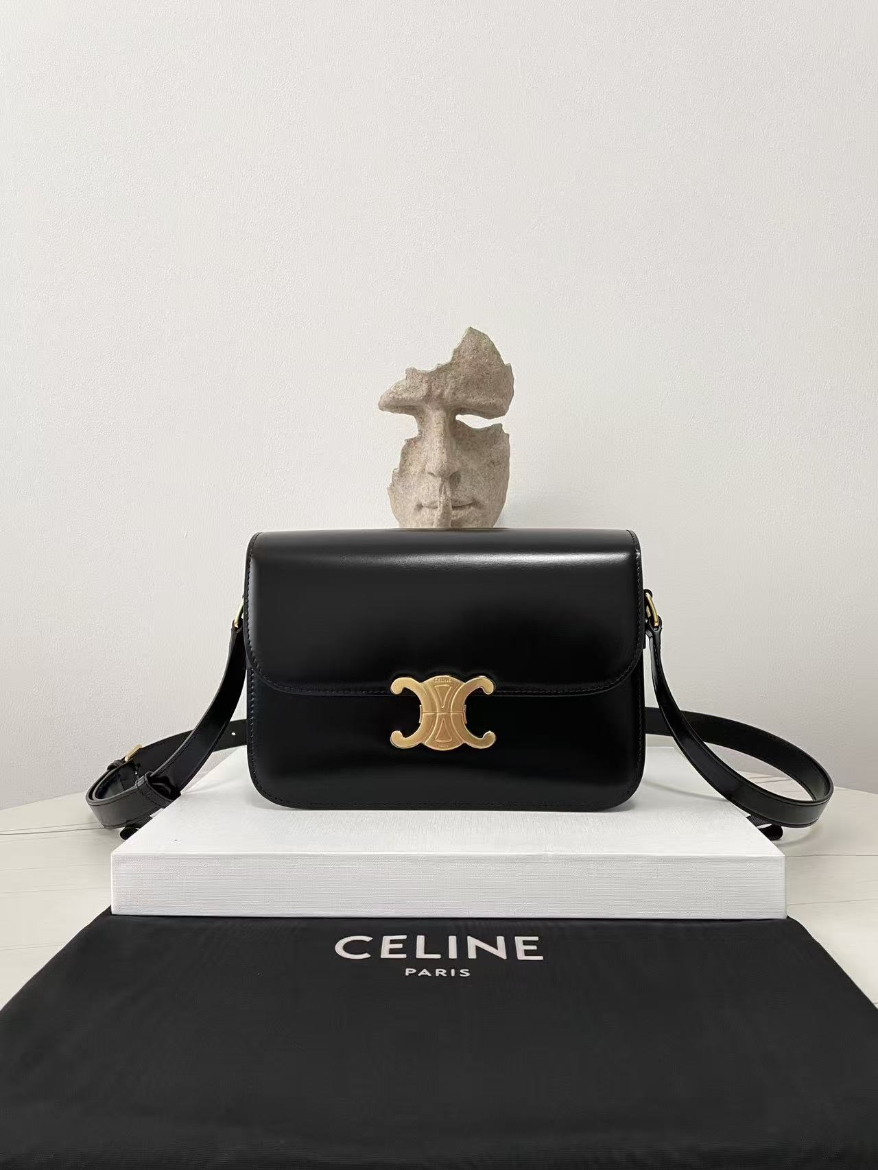 블랙프레임공장 셀린느 클래식 트리옹프 미디움 백 22×16×7cm 블랙