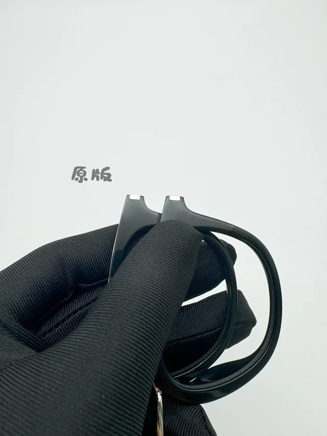 img12.jpg
