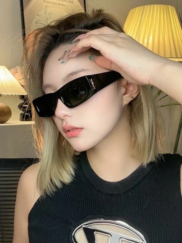 img1.jpg