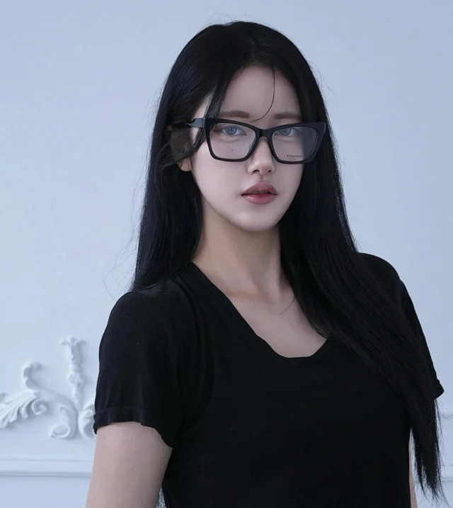 [조지셀러] 발렌시아가 BB0210O 트위스트 레그 안경테