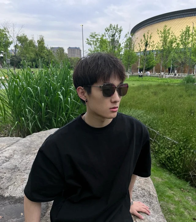 [조지셀러] 발렌시아가 BB0338SK 선글라스 (블랙·퍼플·실버)